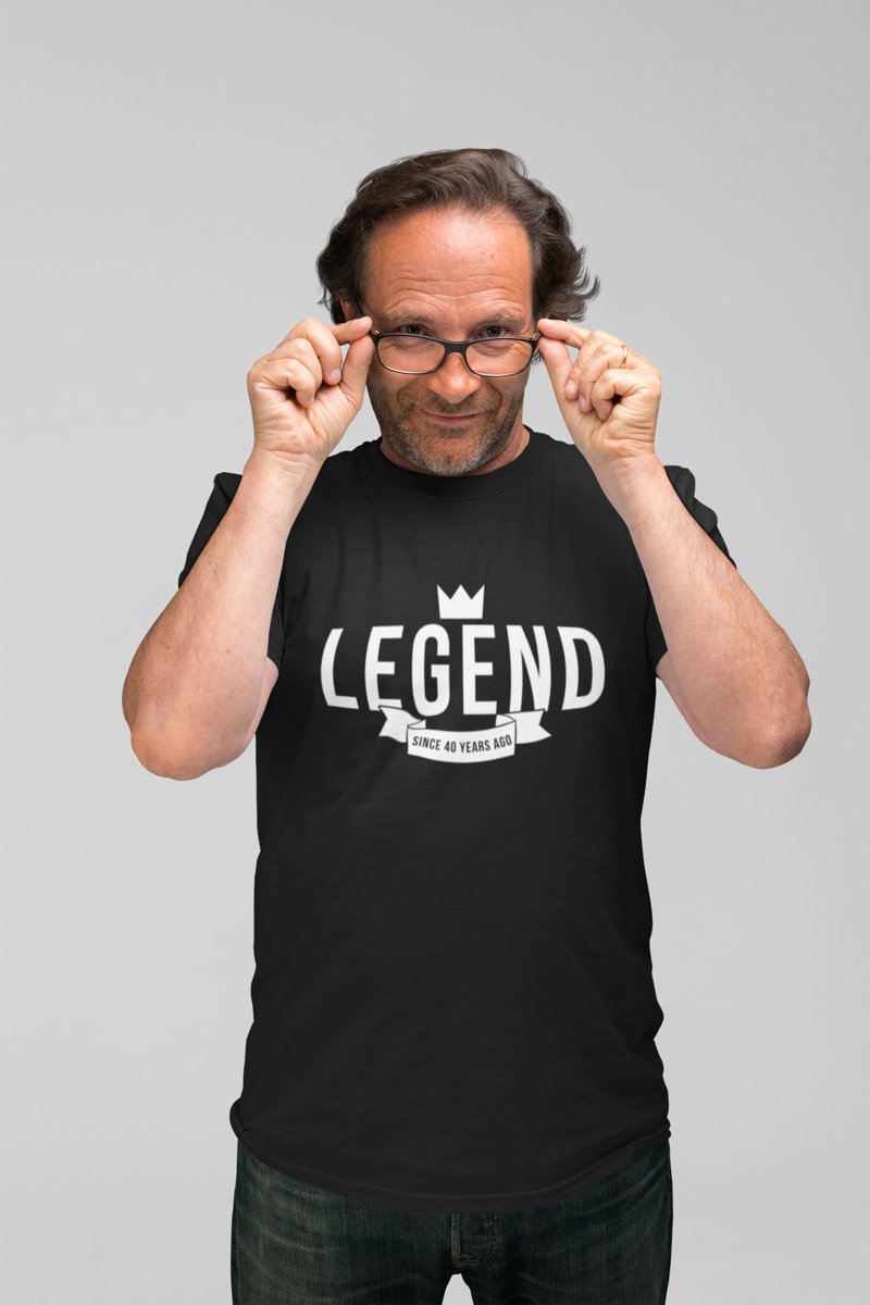 Legends Since 40 years ago | Maat M | 40 Jaar 1979 |Vrouw Man Mannen | Verjaardagscadeau | Humor | Verjaardag Tekst cadeau kado | Heren dames Tip